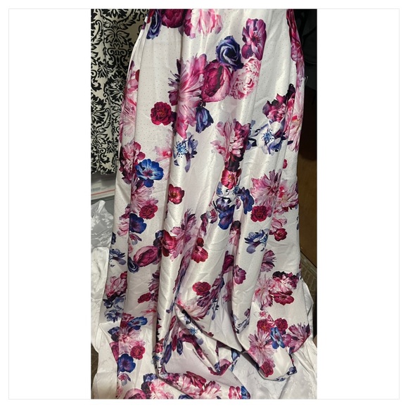 City Studio Floral Fit and Flare Gown Size 9 NWT - Picture 6 of 15